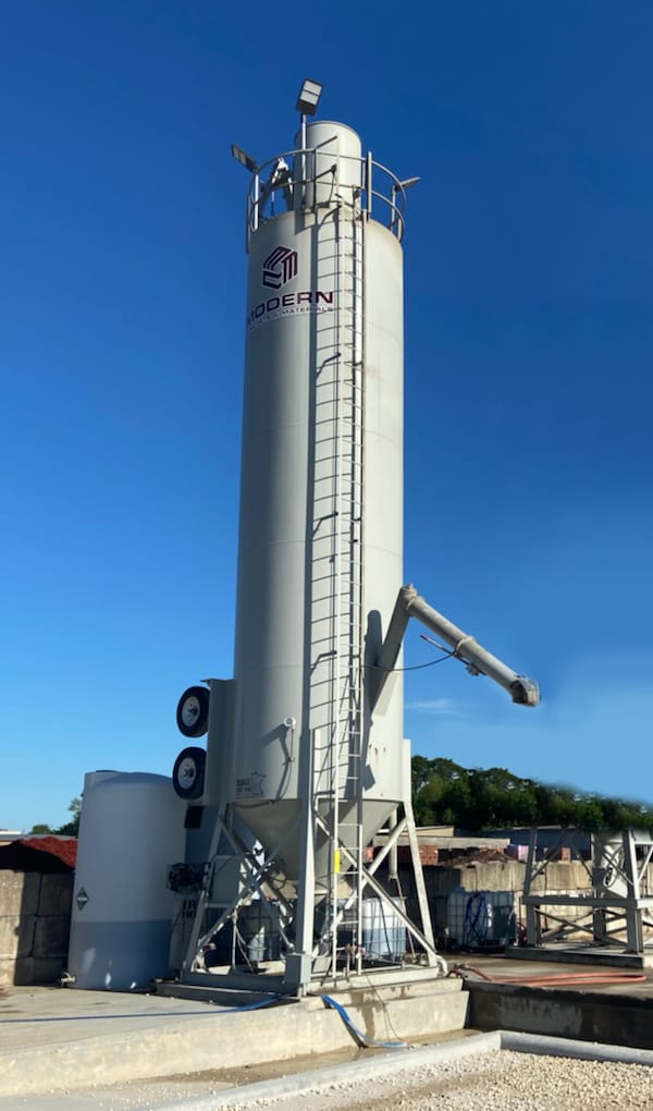 435 Barrel TiltUp Portable Cement Silo Mixers